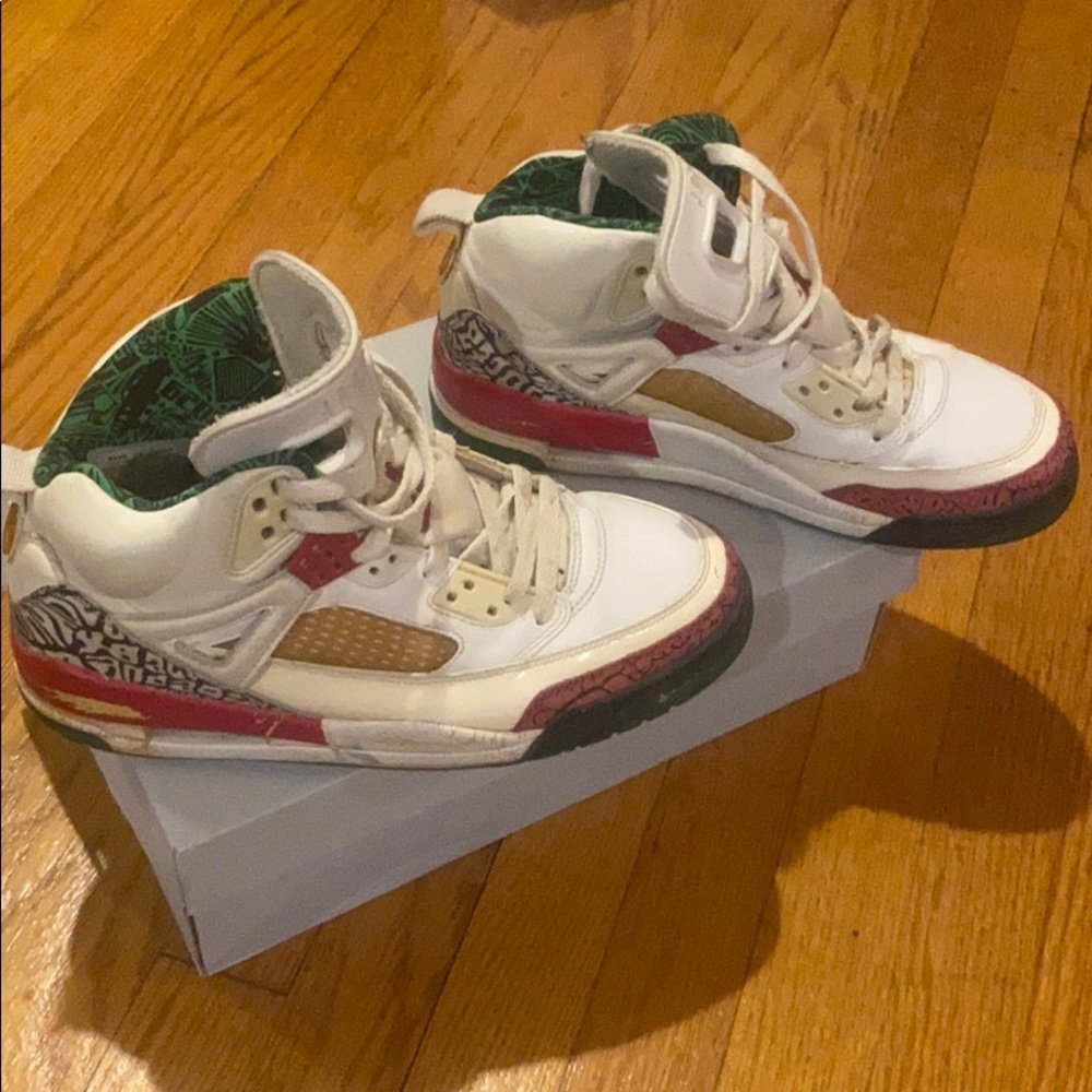 Jordan’s Spike Sneakers Used